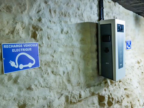 迪南城堡原生酒店主图