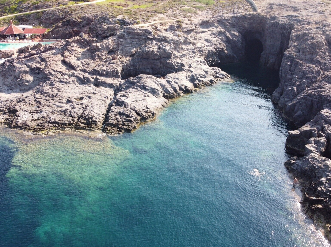 Cala Grotta-Sant'Antioco必去景点