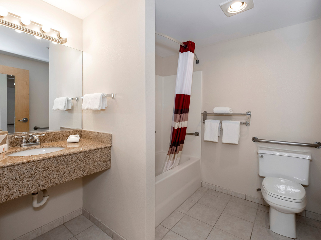 Red Roof Inn Clifton Park主图