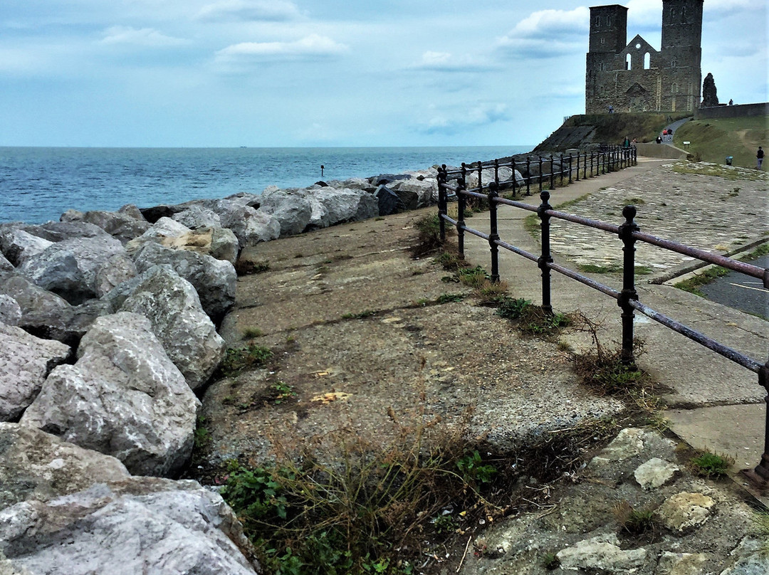 Reculver Beach景点图片