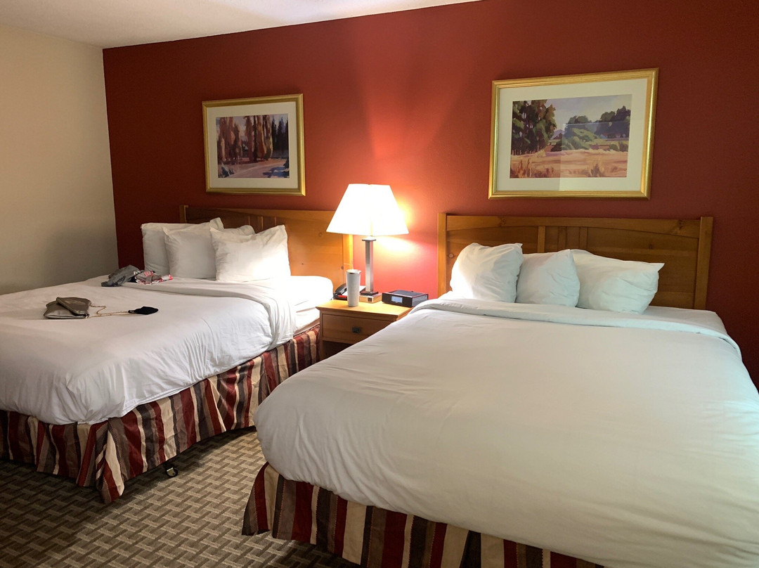 CrestHill Suites Syracuse主图