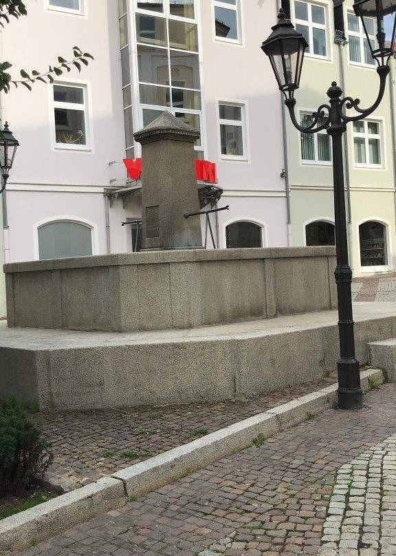 Jean Paul Brunnen-Hof必去景点