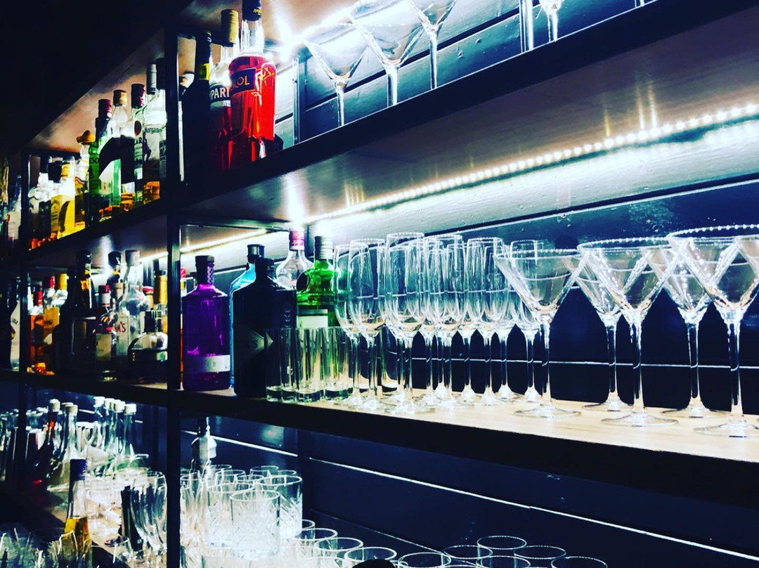 Robertson餐馆和美食-Pizza's In The Mist