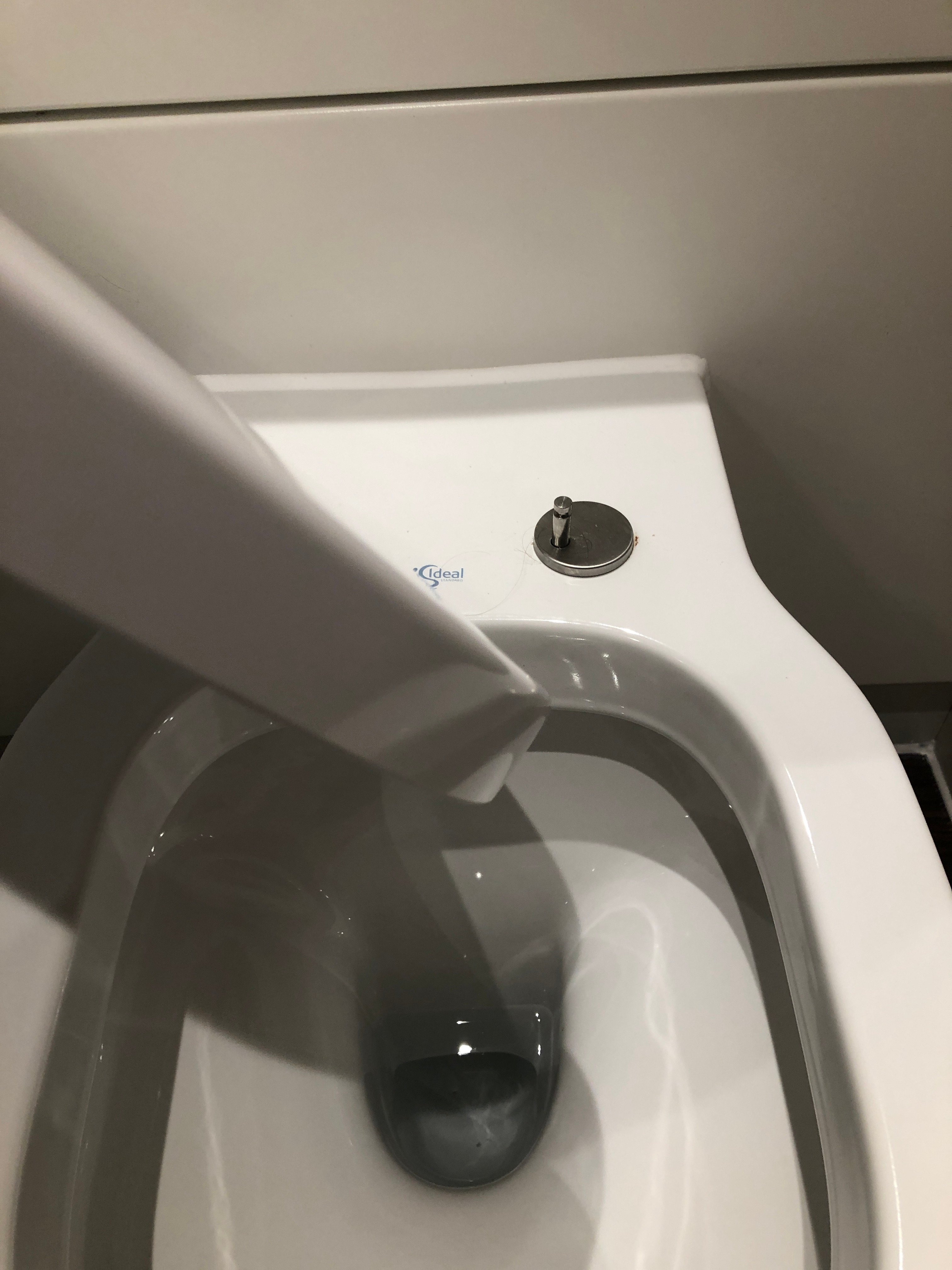 Premier Inn Penzance hotel-浴室