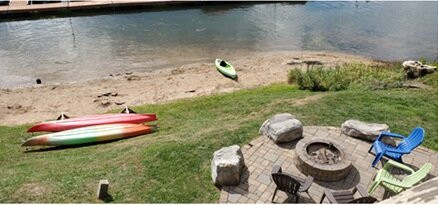 LakeFront Lodge主图