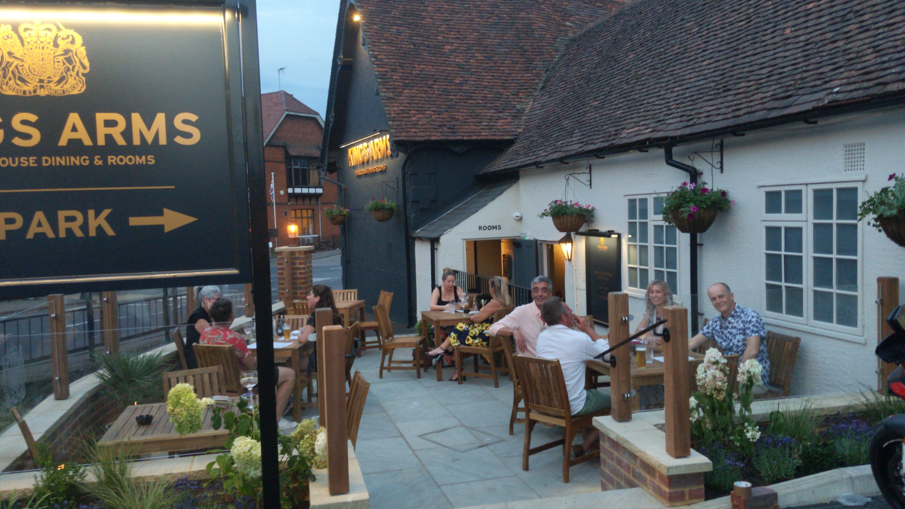 Kings Arms-官方