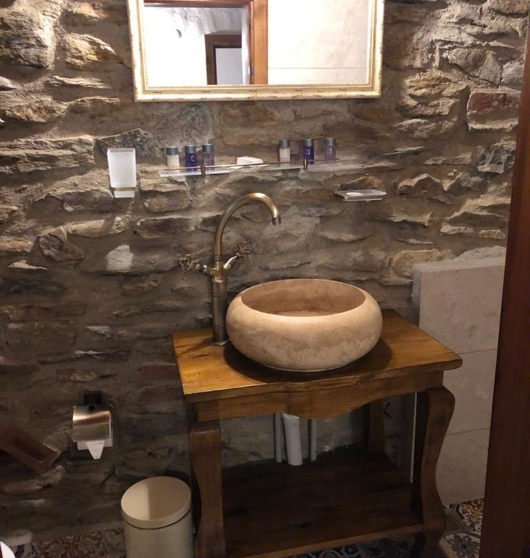 Shiraz Hotel & Restaurant主图