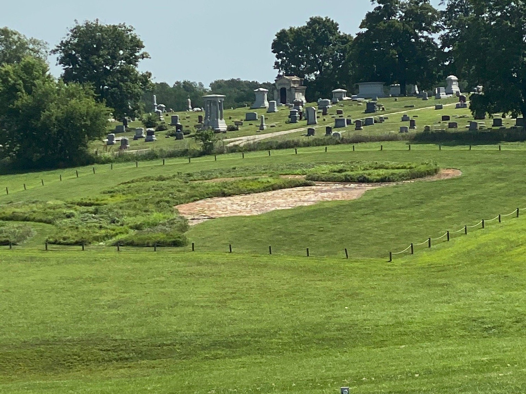 Amelia Earhart Earthwork-Atchison必去景点