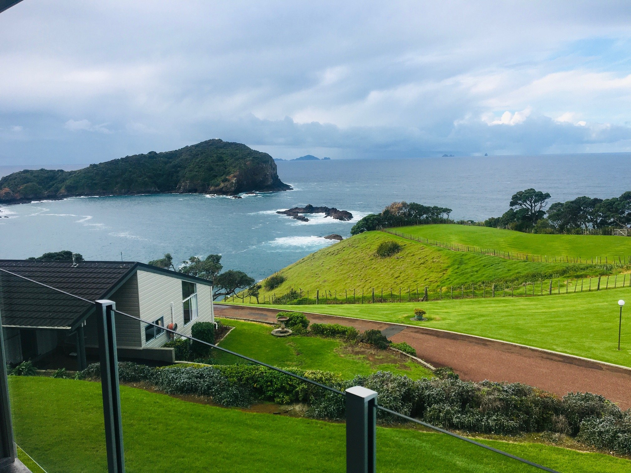 Pacific Rendezvous Resort Motel-浴室