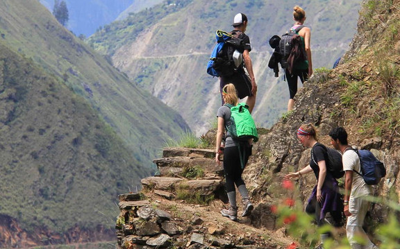 South American Exploor-温泉镇必去景点