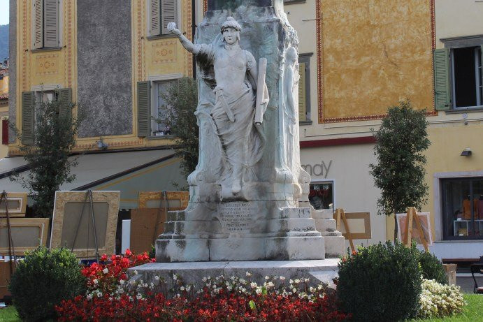 Monumento a Gabriele Rosa景点图片