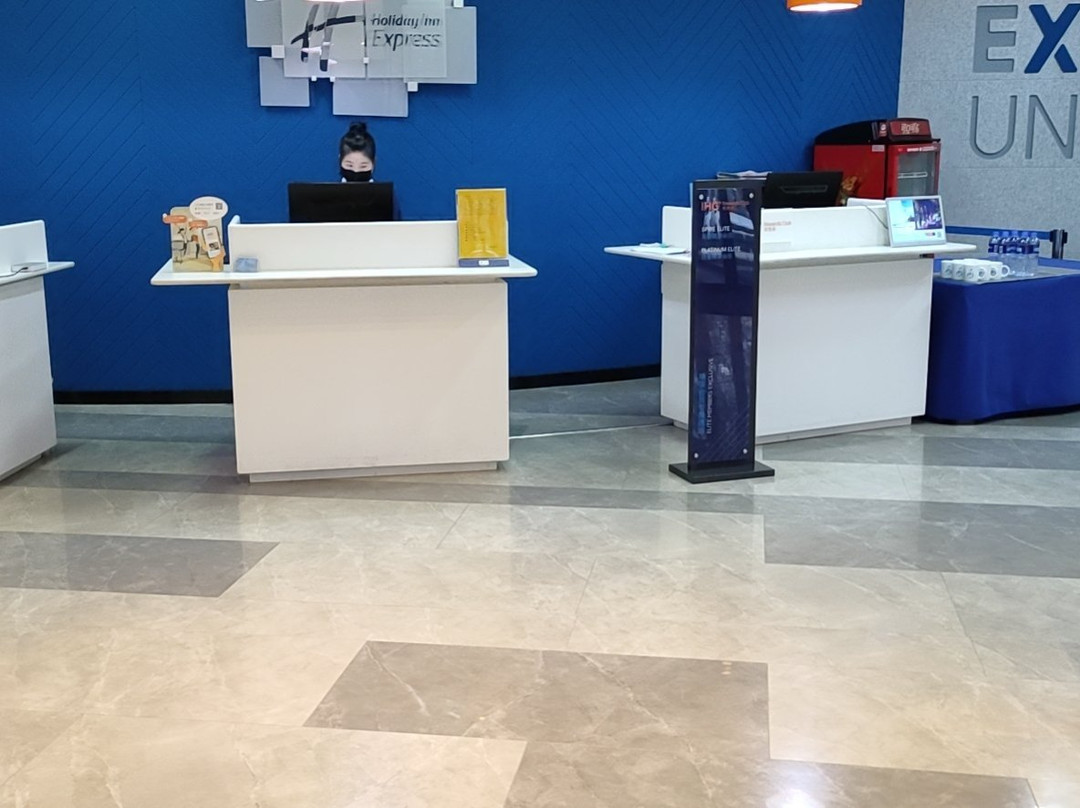 天水中心智选假日酒店主图