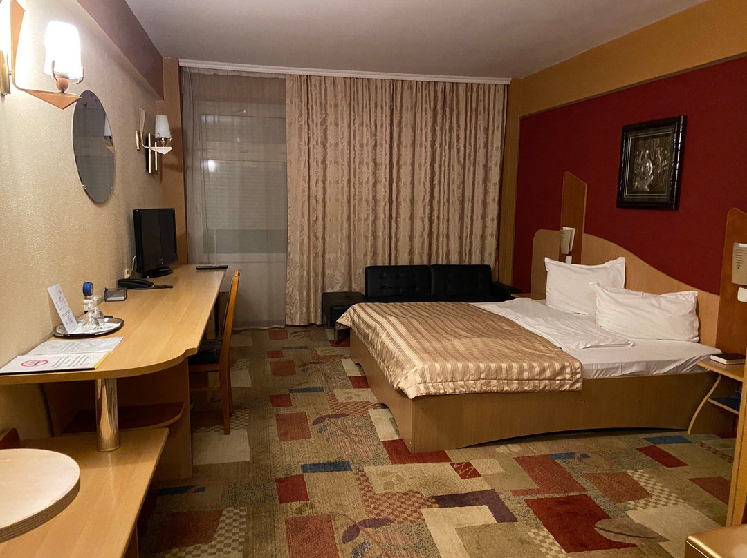 Ambassador Hotel主图