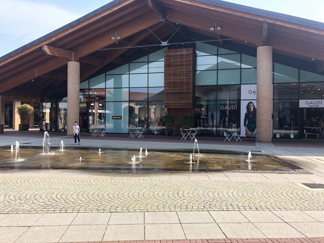 Mondovicino Outlet Village-蒙多维必去景点