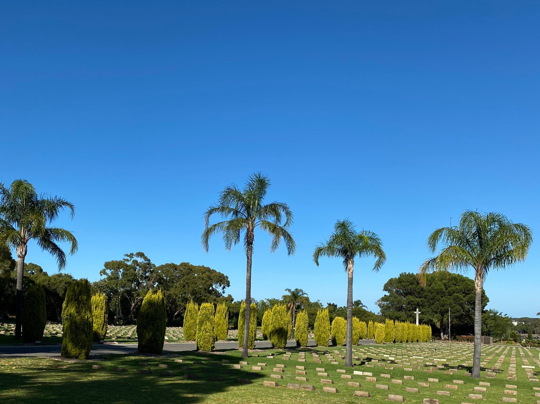 Centennial Park Cemetery景点图片
