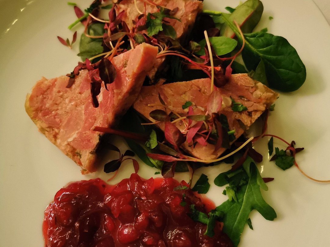 Harefield Hall主图