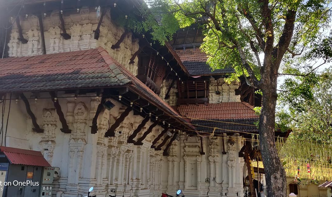 Vadakkunnathan Temple景点图片