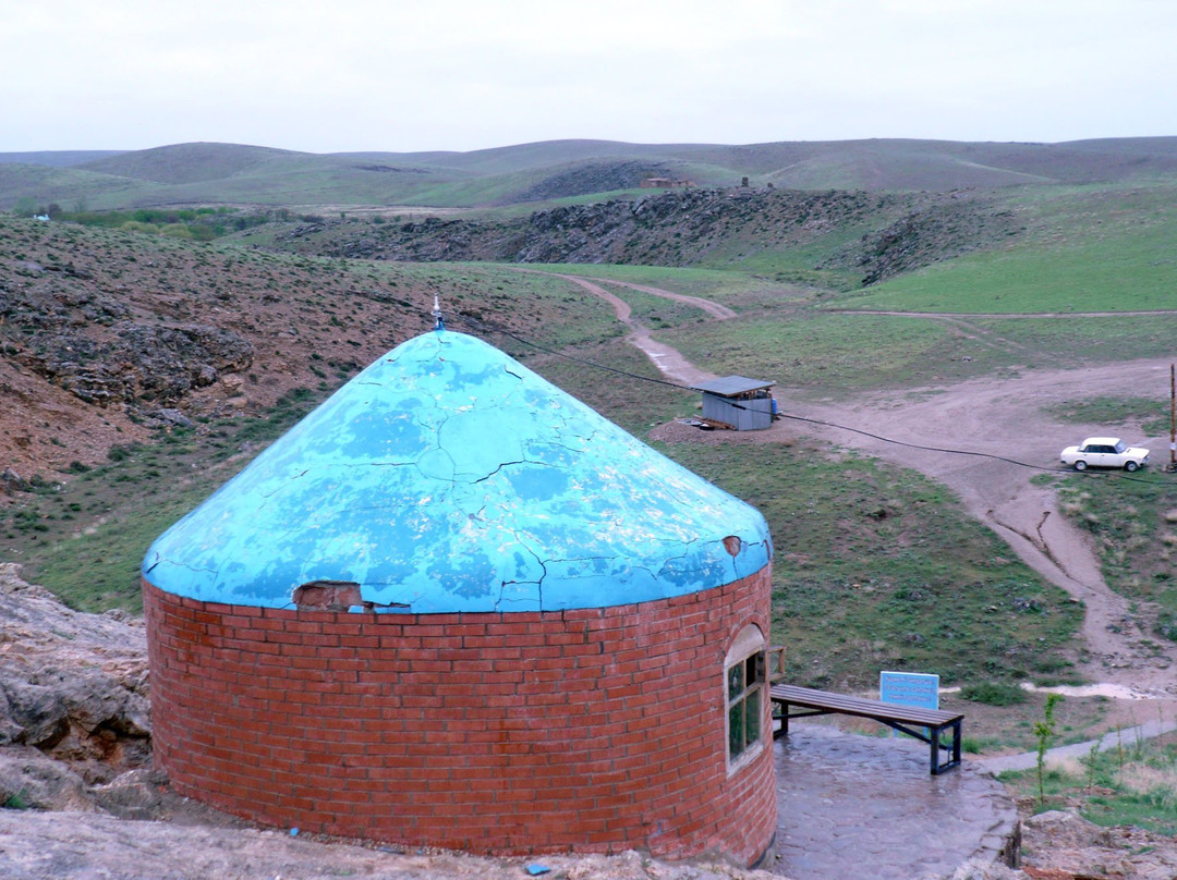 Ukash Ata Maosoleum-Turkistan必去景点