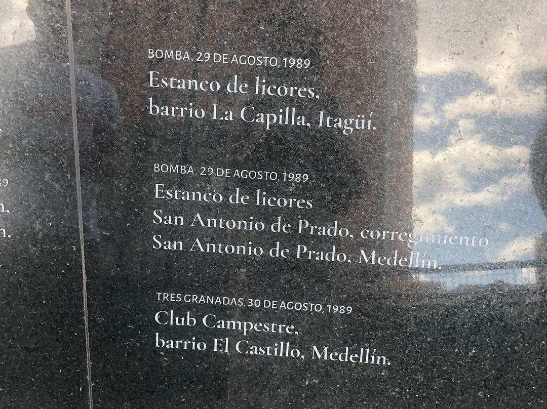 Tour Pablo Escobar by PaisaRoad-麦德林必去景点