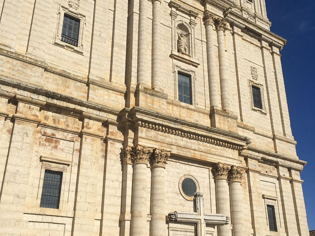 Iglesia de Santiago de Los Caballeros景点图片