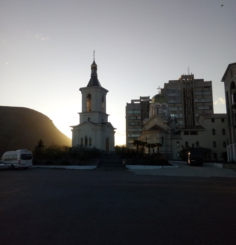 Yard of Monastery of Kosma and Damian-Partenit必去景点