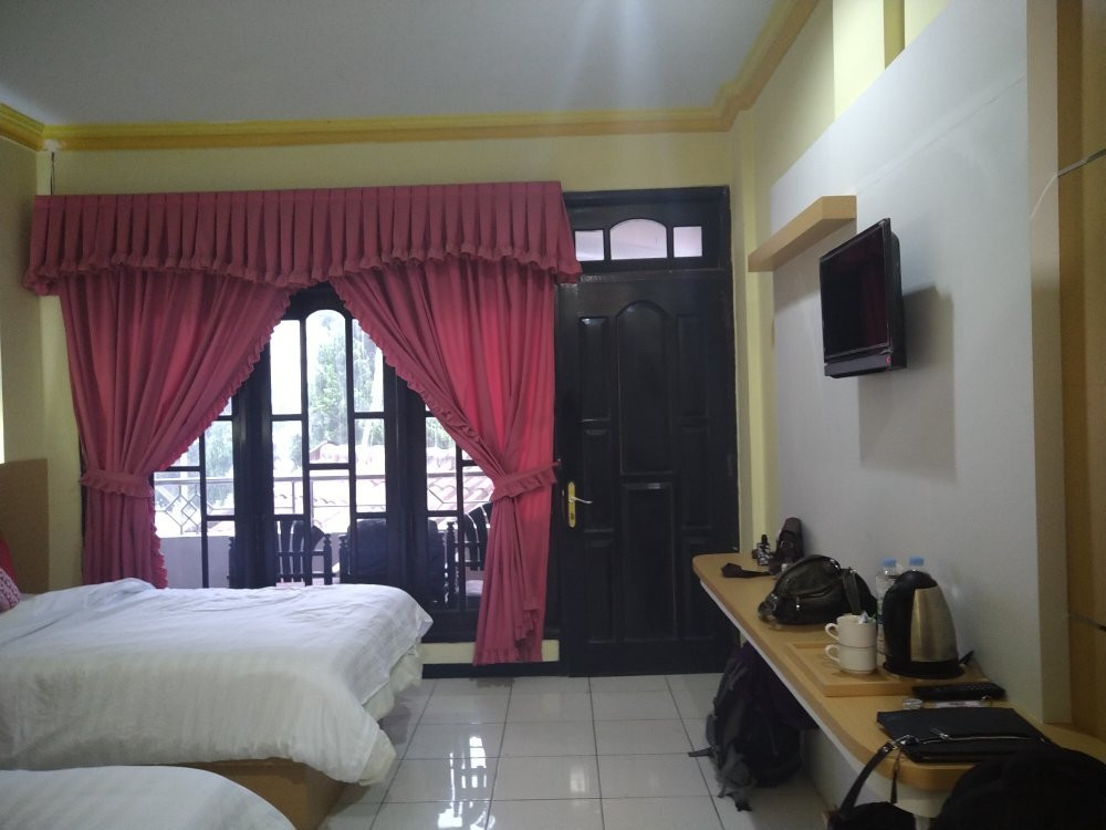 特拉伽马斯酒店主图