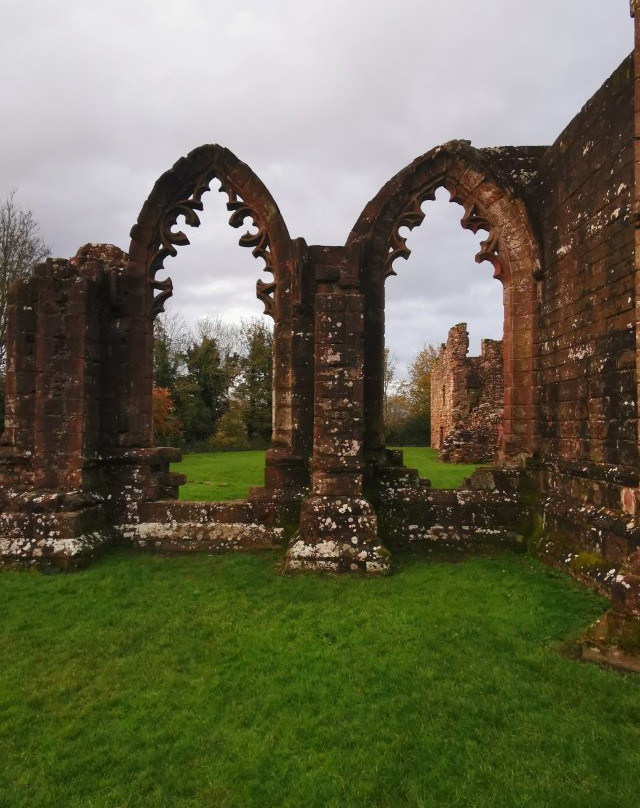 Lincluden Collegiate Church-邓弗里斯必去景点