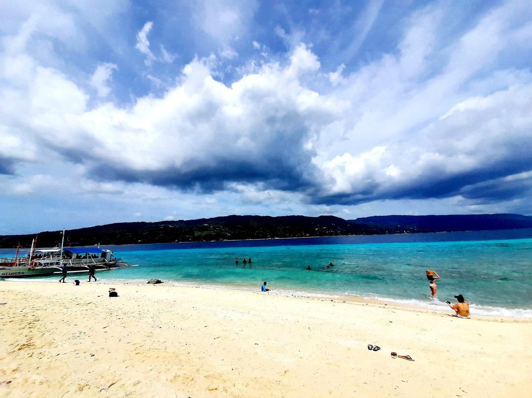 苏米龙蓝水岛度假村主图