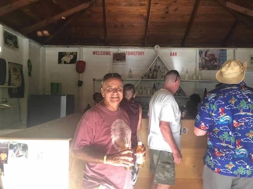 One Love Bus Bar Crawl-内格里尔必去景点