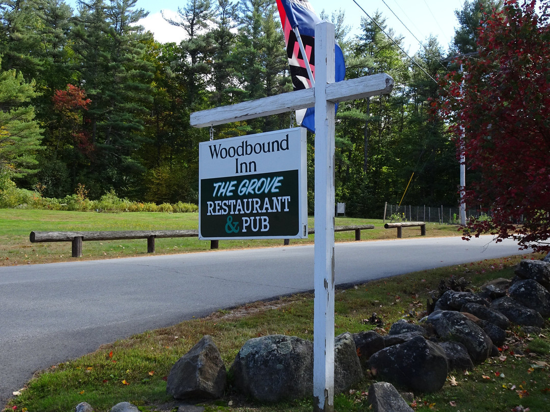 The Woodbound Inn主图