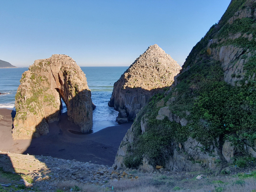 Piedra de la Iglesia-Constitucion必去景点