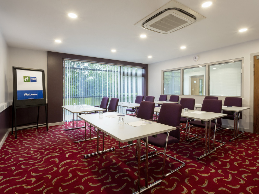 Holiday Inn Express Dunstable by IHG主图