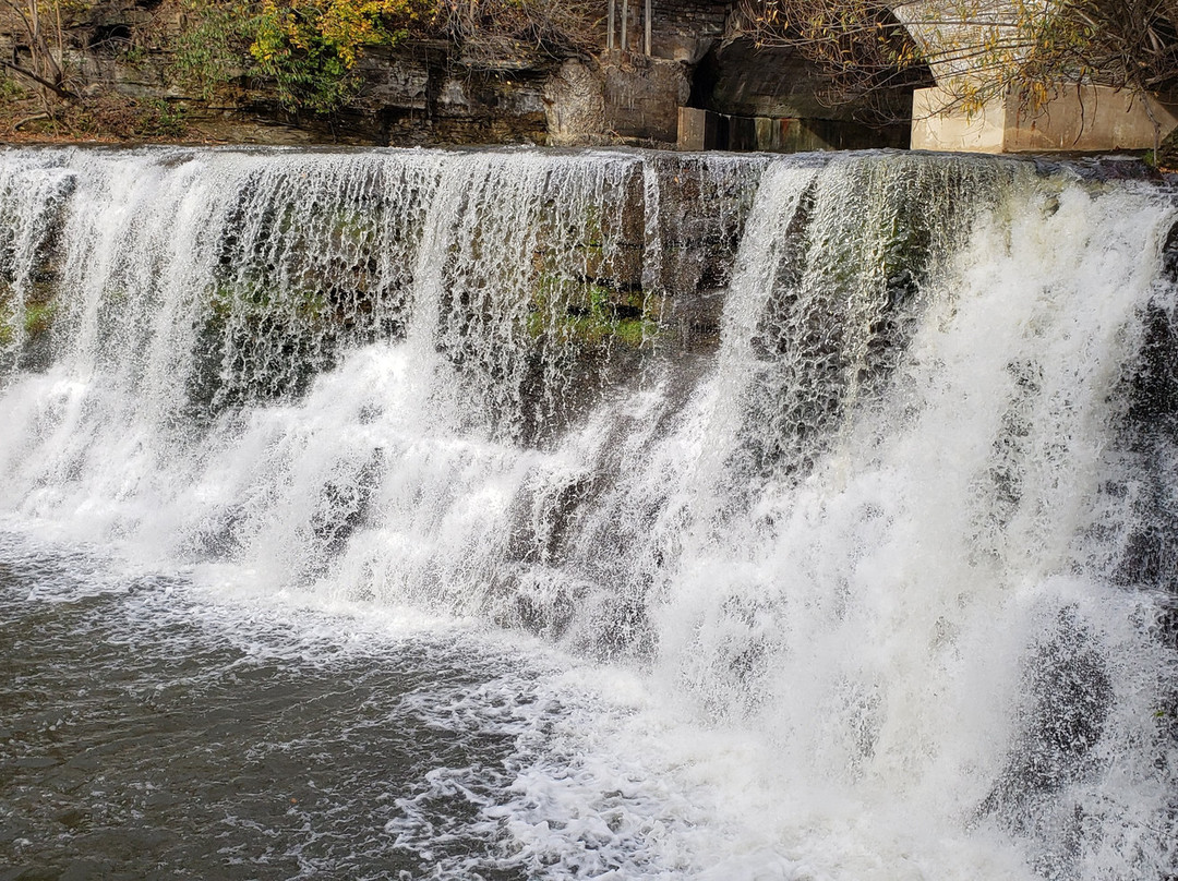 Chagrin Waterfalls-Chagrin Falls必去景点