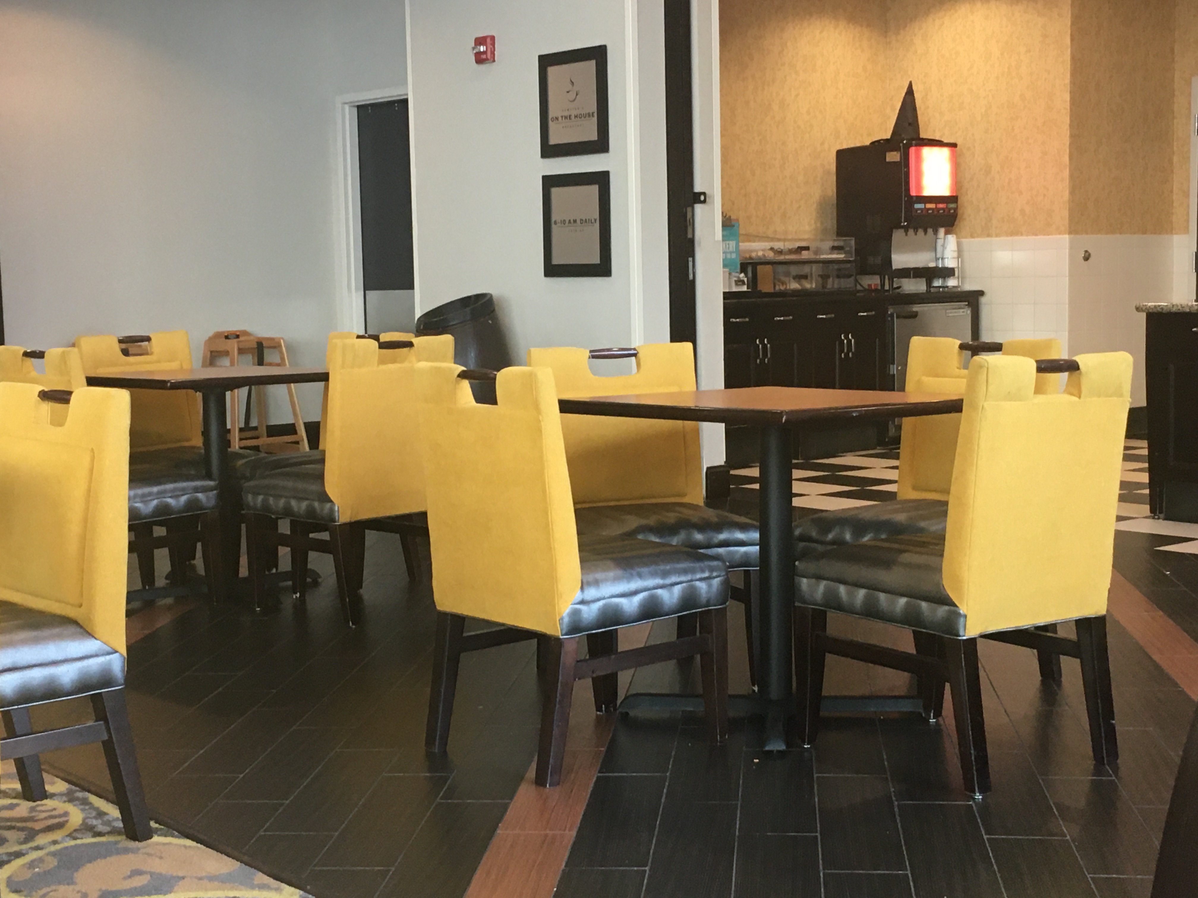 Hampton Inn & Suites Baton Rouge Downtown-餐饮