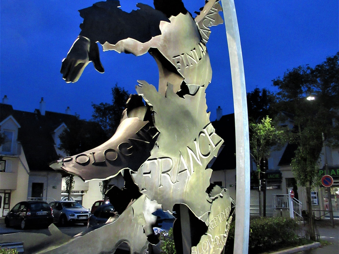 Sculpture "L'Europe"景点图片