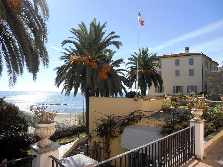 Villa Sacra Famiglia