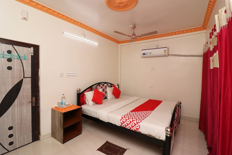 OYO 33393 hotel shantiniketan主图