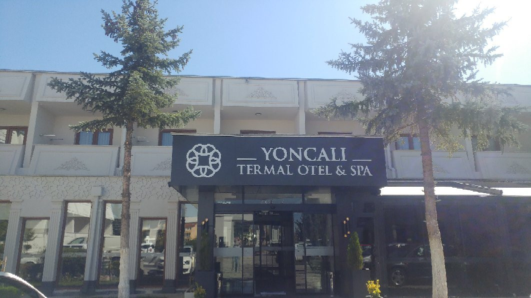 永卡利温泉酒店主图