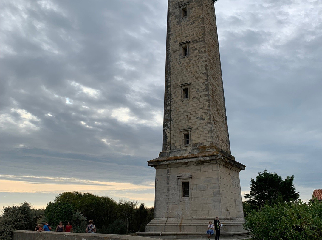 Phare de Vallières景点图片