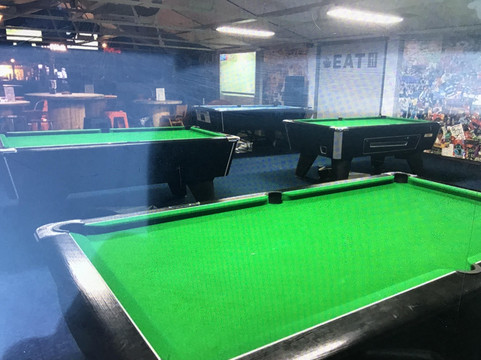 Legends Sports and Pool Bar