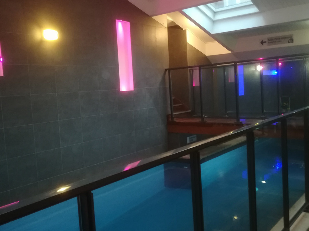 基里亚德迪容车站酒店主图