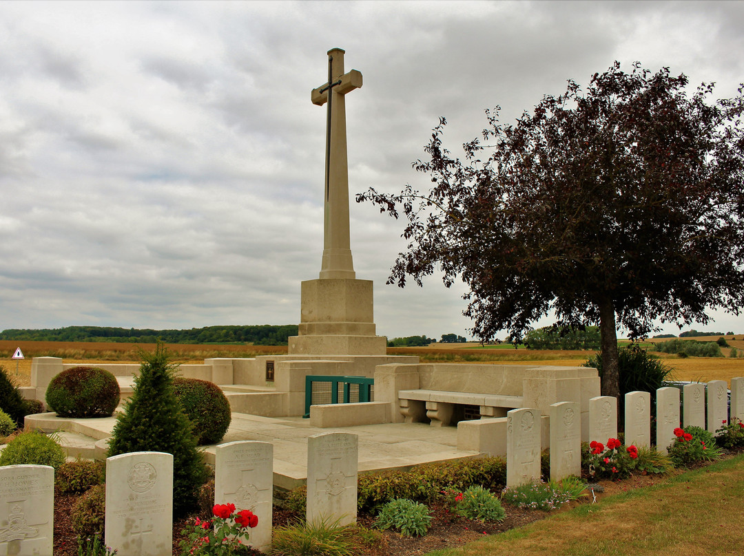 Warloy-Baillon Communal Cemetery Extension景点图片