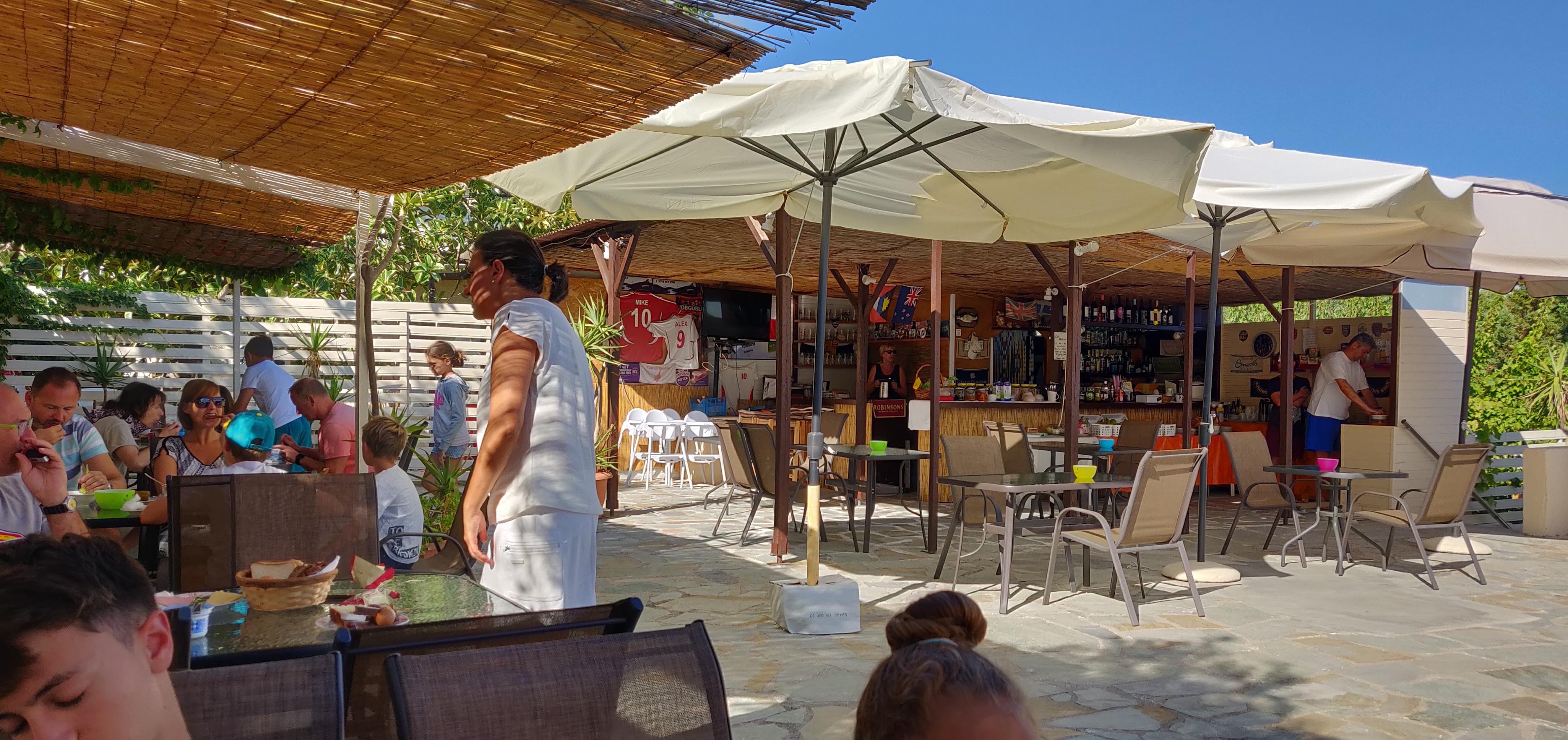Alexandros Studios-餐饮
