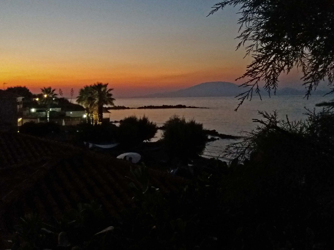 Belussi Beach Hotel & Suites主图