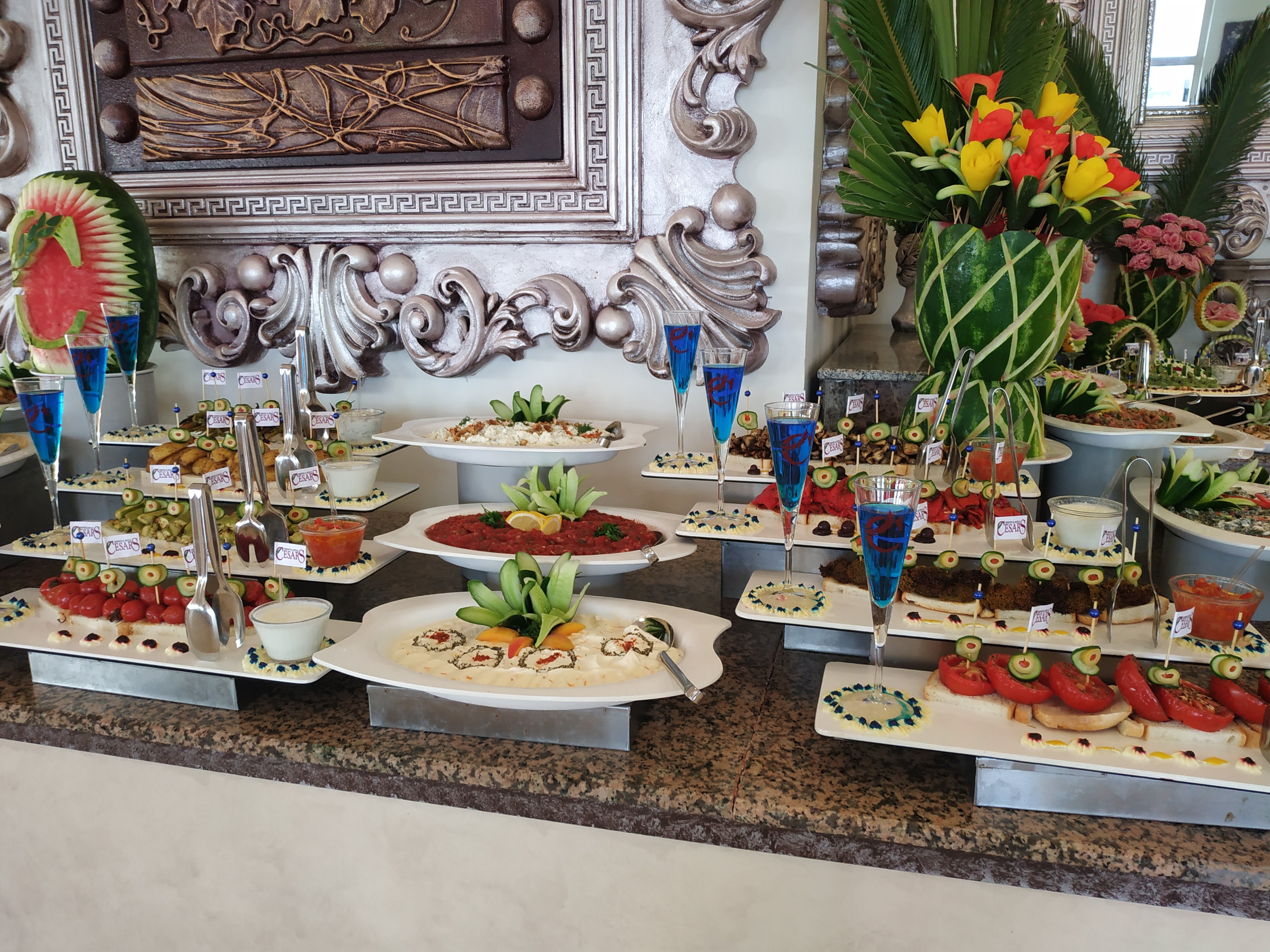 Cesars Side-餐饮
