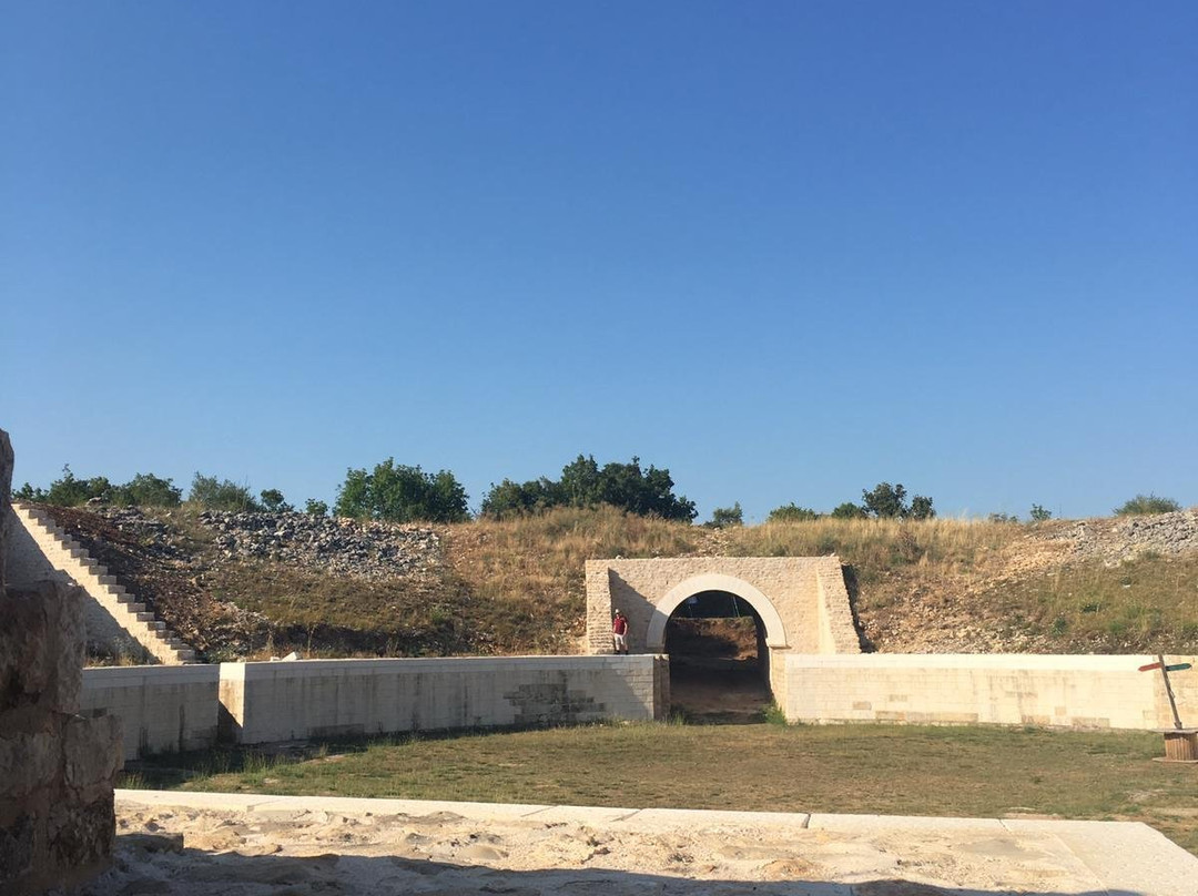 Burnum Ruins-克宁必去景点