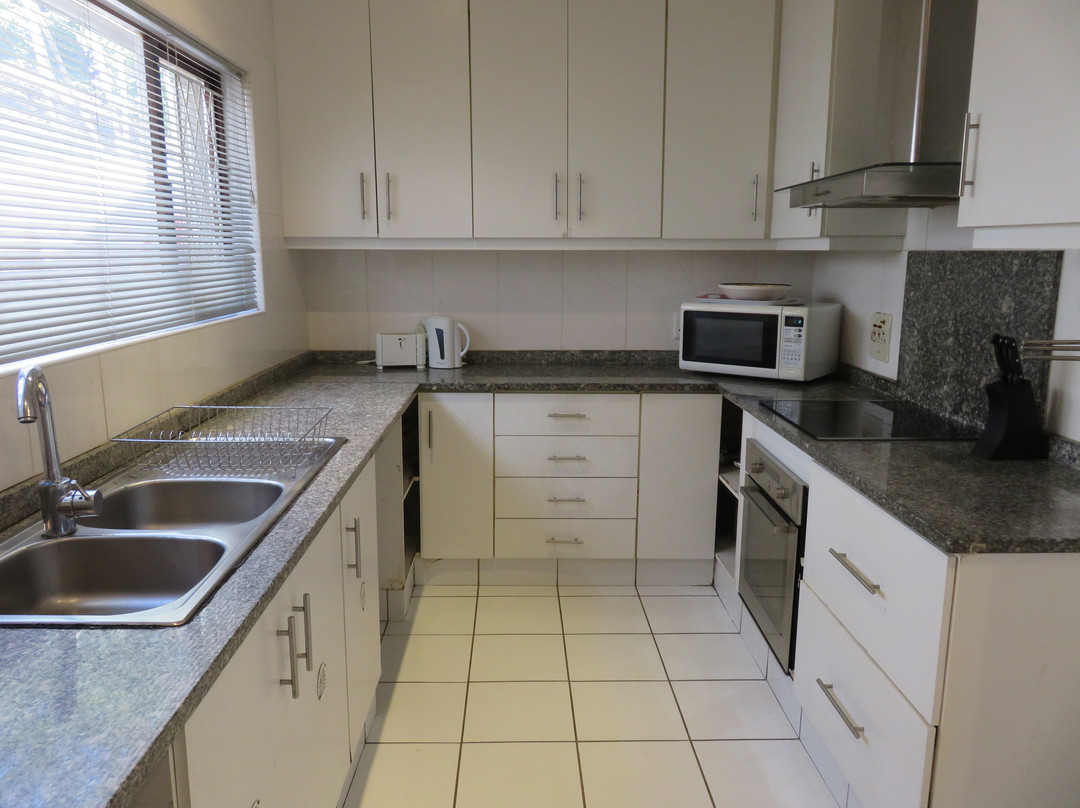 Umhlanga Guest House主图