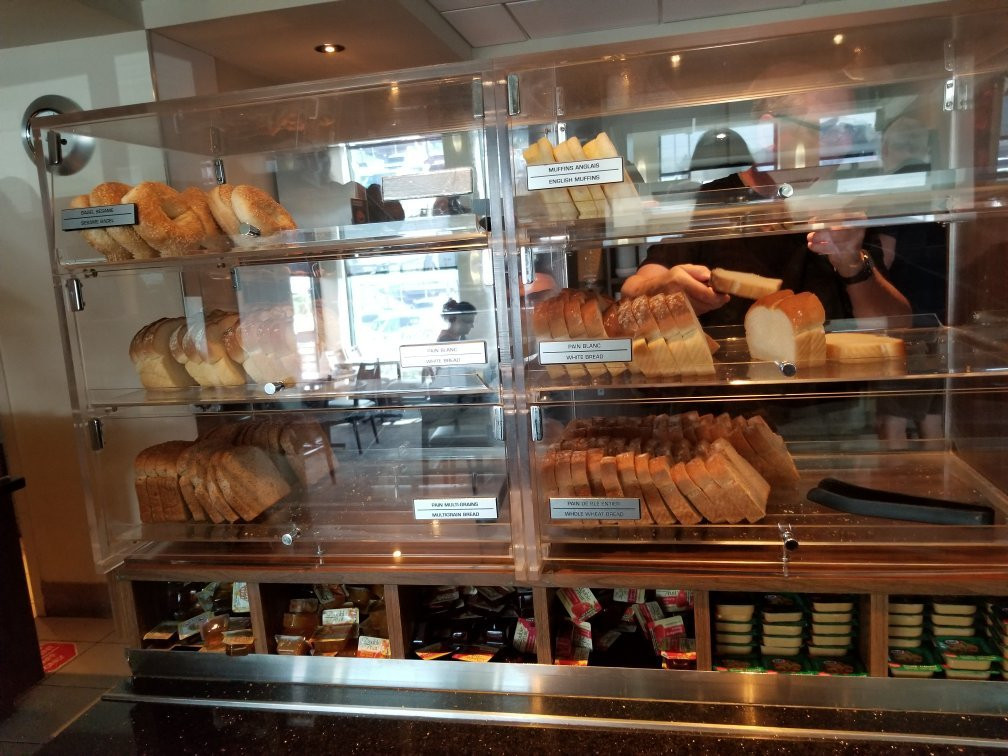 诺曼丁套房酒店主图