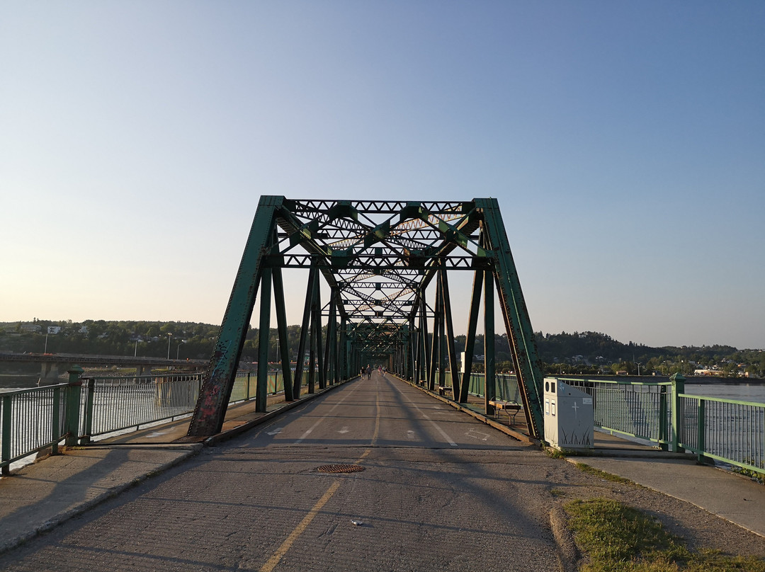 Pont de Sainte-Anne景点图片