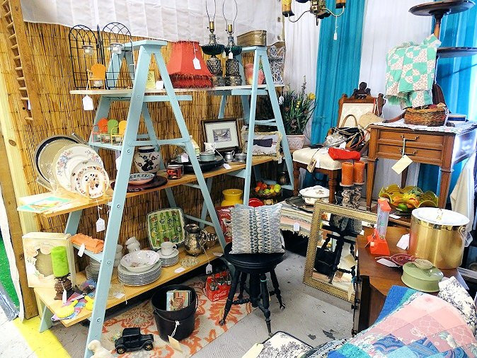 Southern Antiques and Accents-费尔霍普必去景点